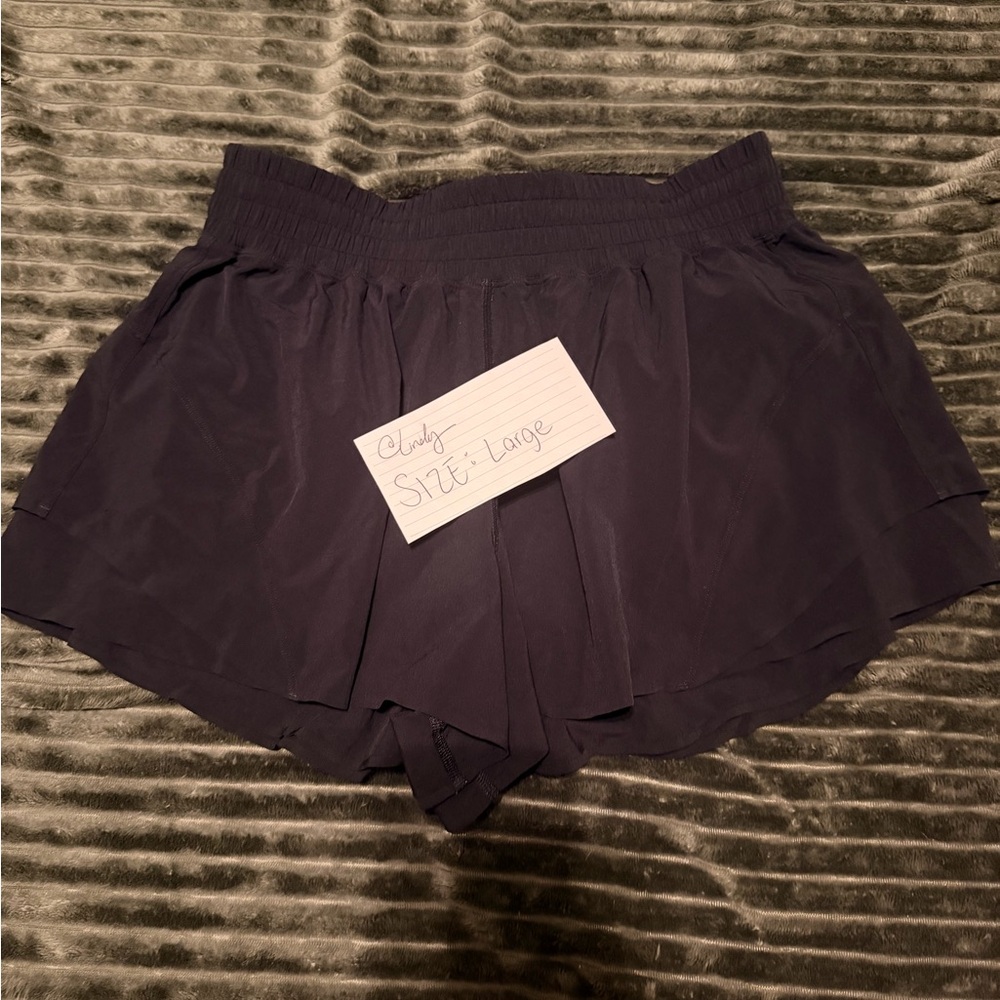 Black lululemon shorts size large